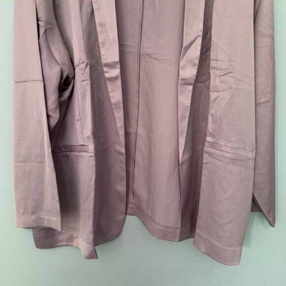 NEW Maurices light mauve collared satin feel long sleeve lightweight blazer - Picture 4 of 9